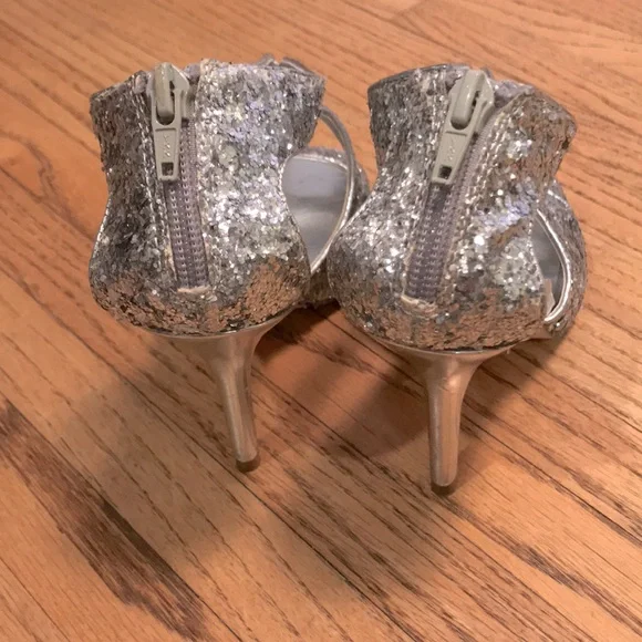 🐝 Genuine Leather Aldo Cut Out Crazed Silver Sparkle Heals - Picture 4 of 10